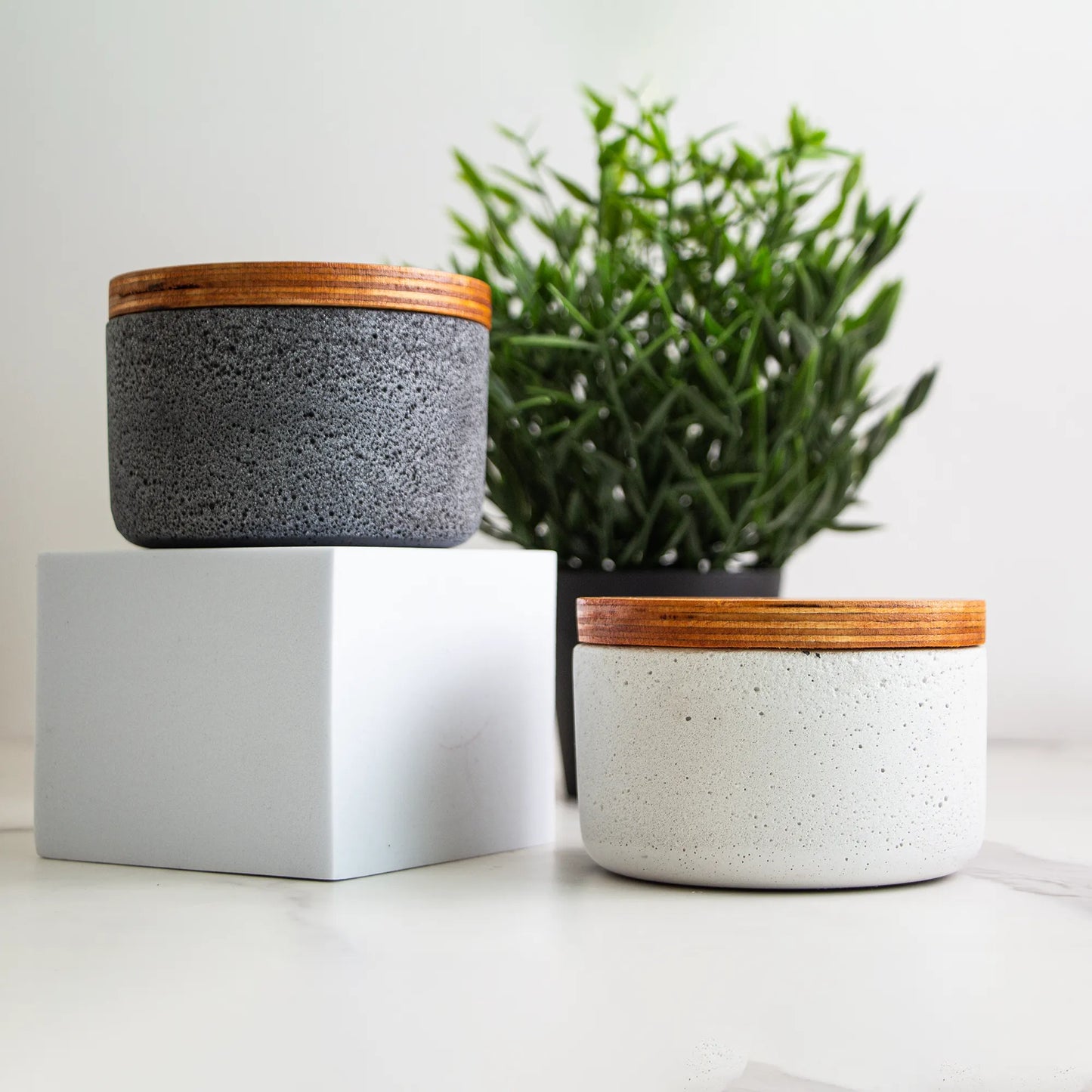 590ml - Carrara Vaso de Concreto para velas con Tapa de Madera - Blanco