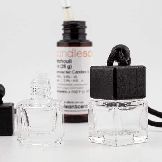 Difusor Aromático / Aromatizante para Auto / Carro – Frasco Colgante Recargable de Vidrio y Madera Tapa Cuadrada - 8ml - Candle Craft