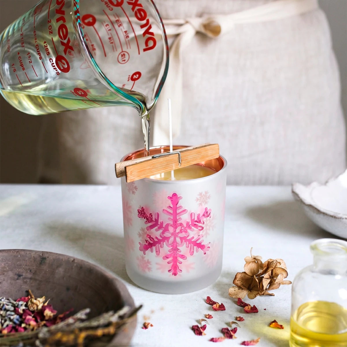 300ml - Mónaco Vaso de vidrio para velas - Frasco Blanco Mate / Rosa Metálico con Copos de Nieve - Diseño navideño - Candle Craft