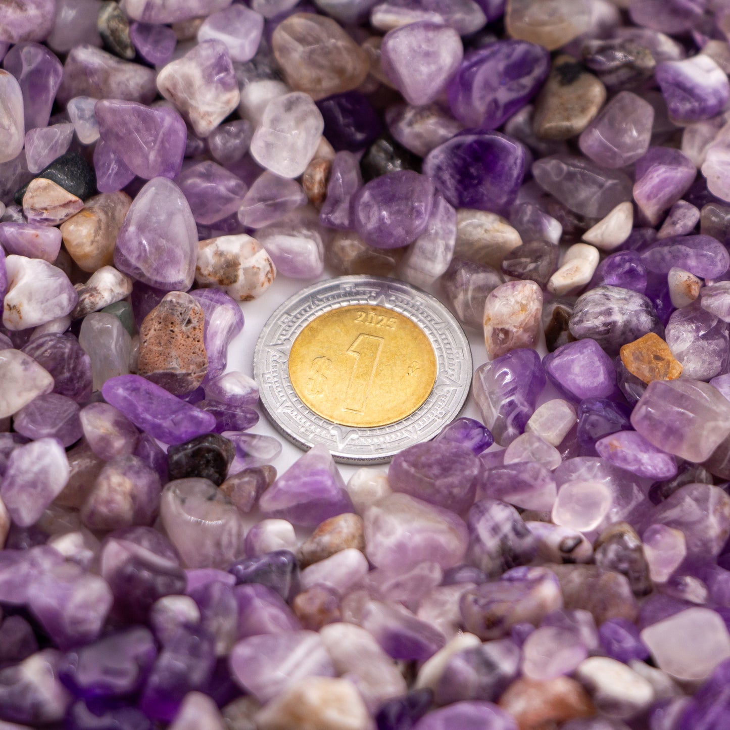 Cuarzo Amatista Confeti – Piedra de Protección, Intuición y Calma Espiritual
