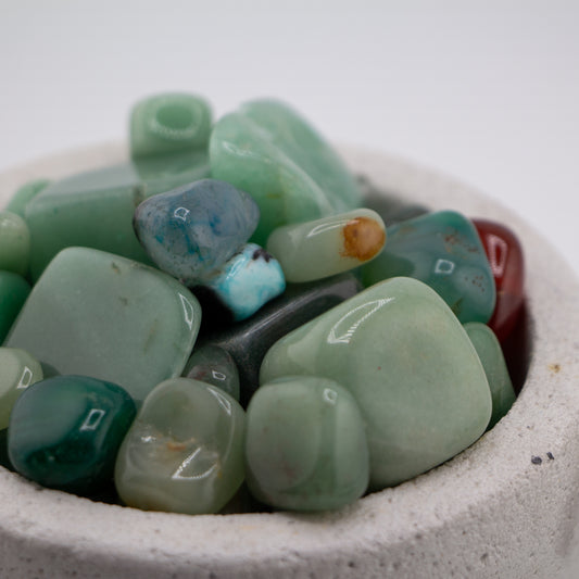 Cuarzo Ágata de Musgo Pulido – Piedra Verde Esmeralda Café de la Estabilidad y el Crecimiento para Velas y Decoración