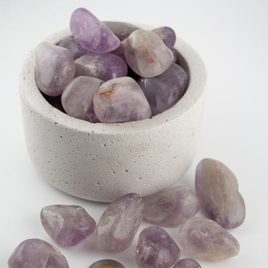 Cuarzo Amatista Morado Pulido – Piedra de la Calma y la Protección para Velas y Decoración