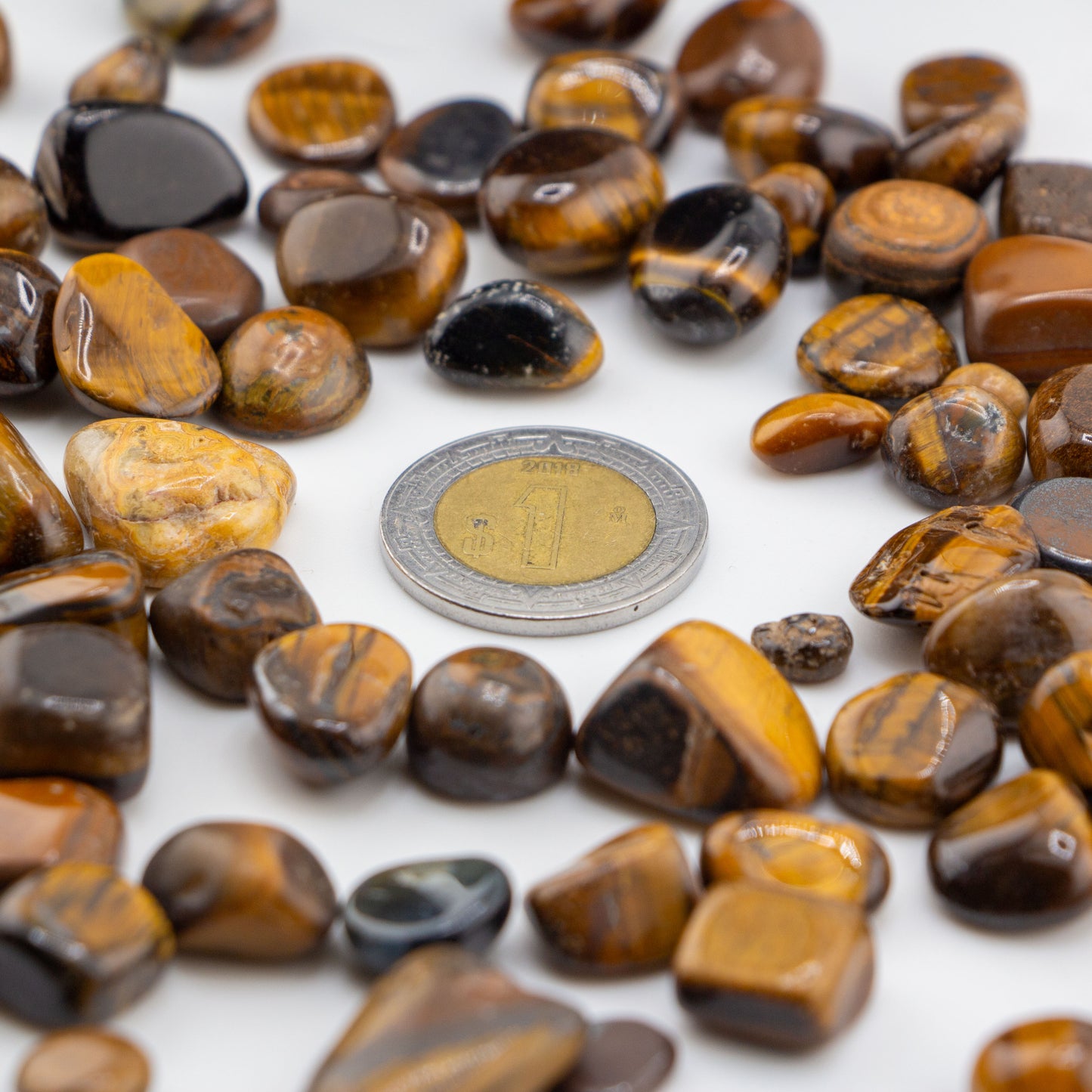 Cuarzo Ojo de Tigre Pulido – Piedra Ámbar, Café de Protección, Confianza y Energía Vital para Velas y Decoración