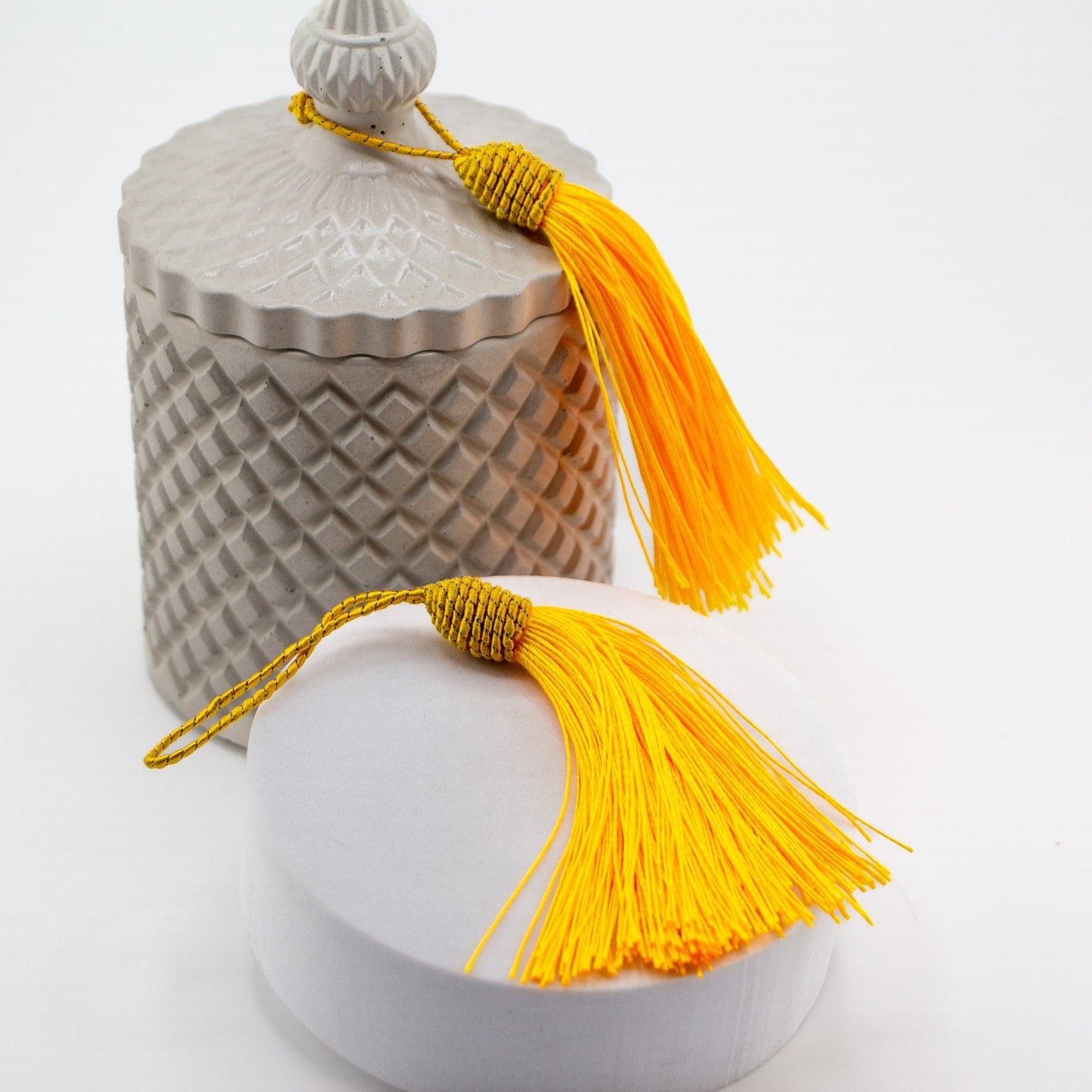 Borlas Grandes Decorativas Amarillo para Velas – Tassels de Seda | Accesorios Elegantes para Tapas y Envases de Velas Artesanales - Candle Craft