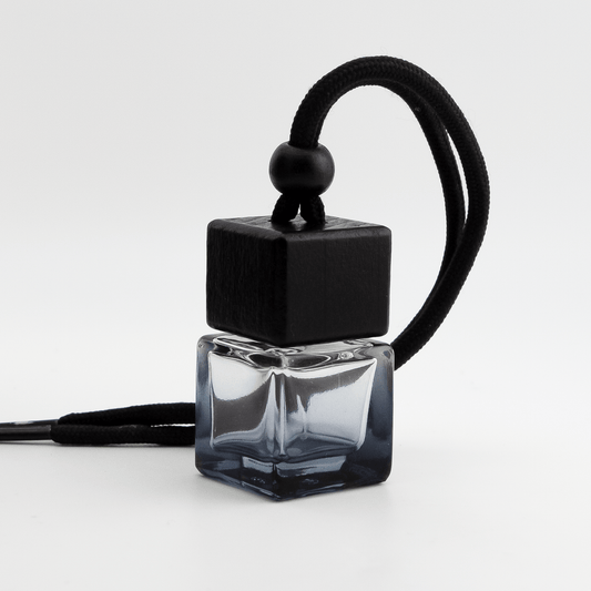 Difusor Aromático / Aromatizante para Auto / Carro – Frasco Colgante Recargable de Vidrio Gris Oscuro y Madera Tapa Cuadrada - Gris 8ml - Candle Craft