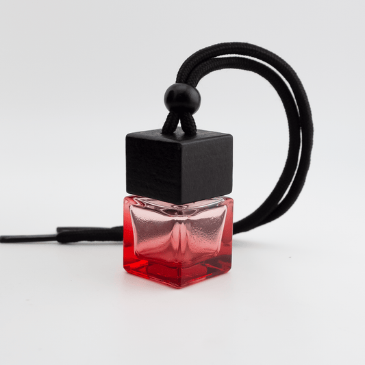 Difusor Aromático / Aromatizante para Auto / Carro – Frasco Colgante Recargable de Vidrio Rojo y Madera Tapa Cuadrada - Rojo 8ml - Candle Craft