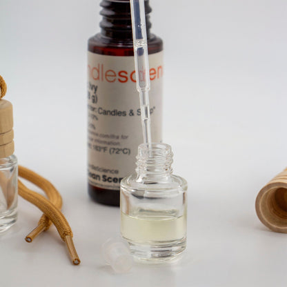 Difusor Aromático / Aromatizante para Auto / Carro – Frasco Colgante Recargable de Vidrio y Madera - Candle Craft