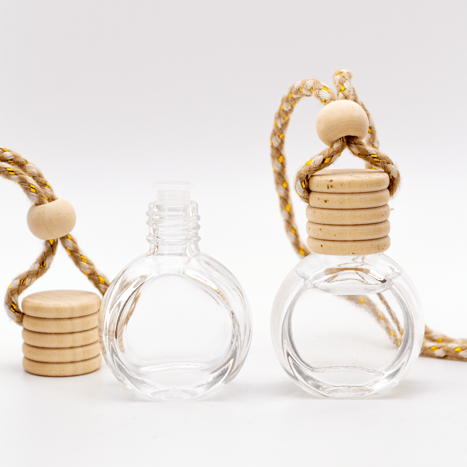 Difusor Aromático / Aromatizante para Auto / Carro – Frasco Colgante Recargable de Vidrio y Madera Redondo - Transparente 10ml - Candle Craft