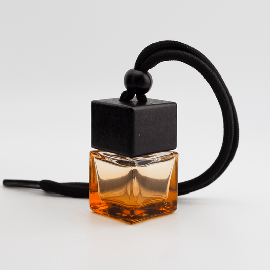 Difusor Aromático / Aromatizante para Auto / Carro – Frasco Colgante Recargable de Vidrio y Madera Tapa Cuadrada - Ámbar 8ml - Candle Craft