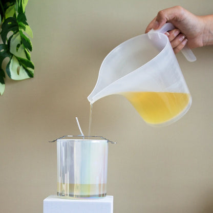 Jarra de plástico con pico vertedor largo - 1 Litro - Candle Craft