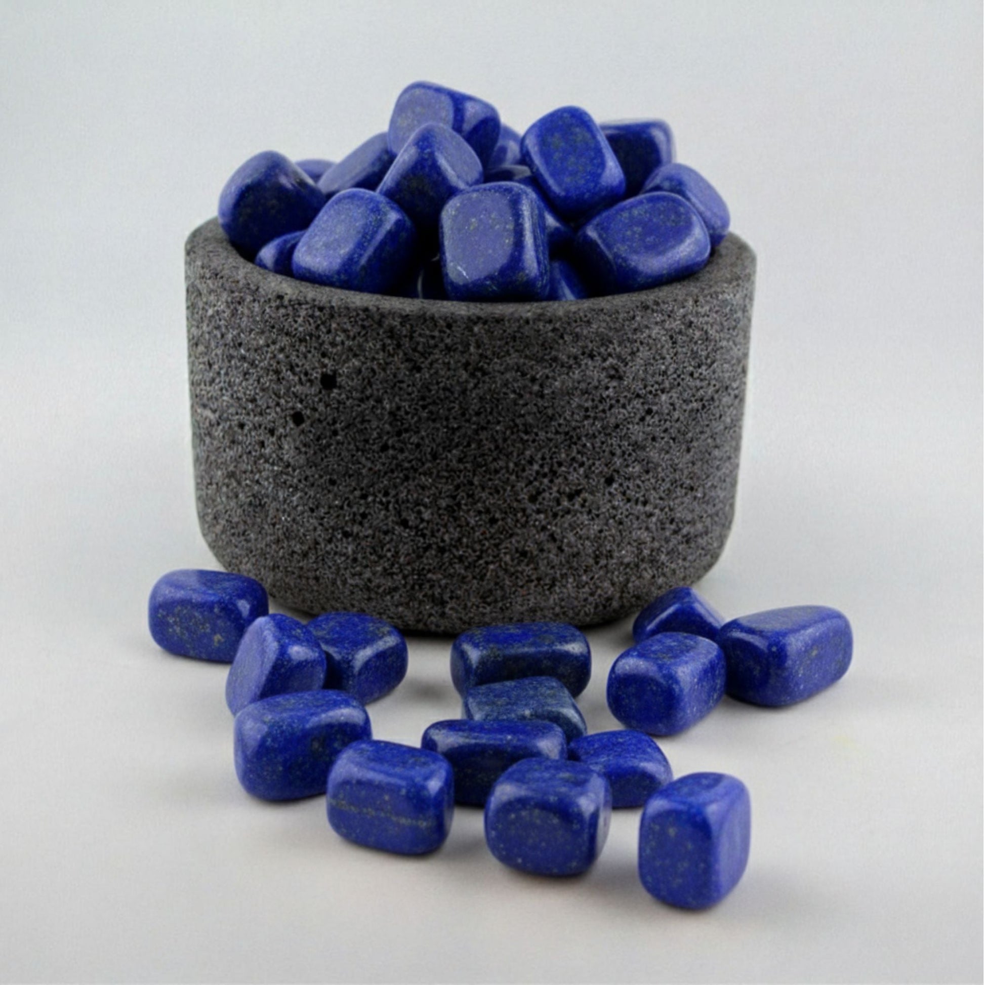 Lapislázuli Pulido – Piedra Preciosa Azul Profundo de Sabiduría, Protección y Energía Espiritual para Velas y Decoración - Candle Craft