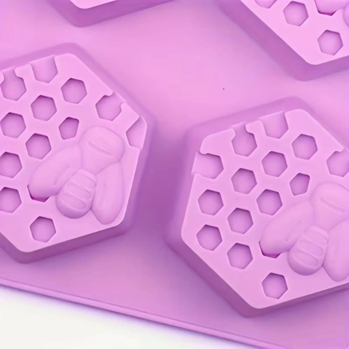 Molde Forma Abeja Miel de Silicón Para Jabón - Molde Hexagonal para Jabones Artesanales - 6 cavidades - Morado - Candle Craft