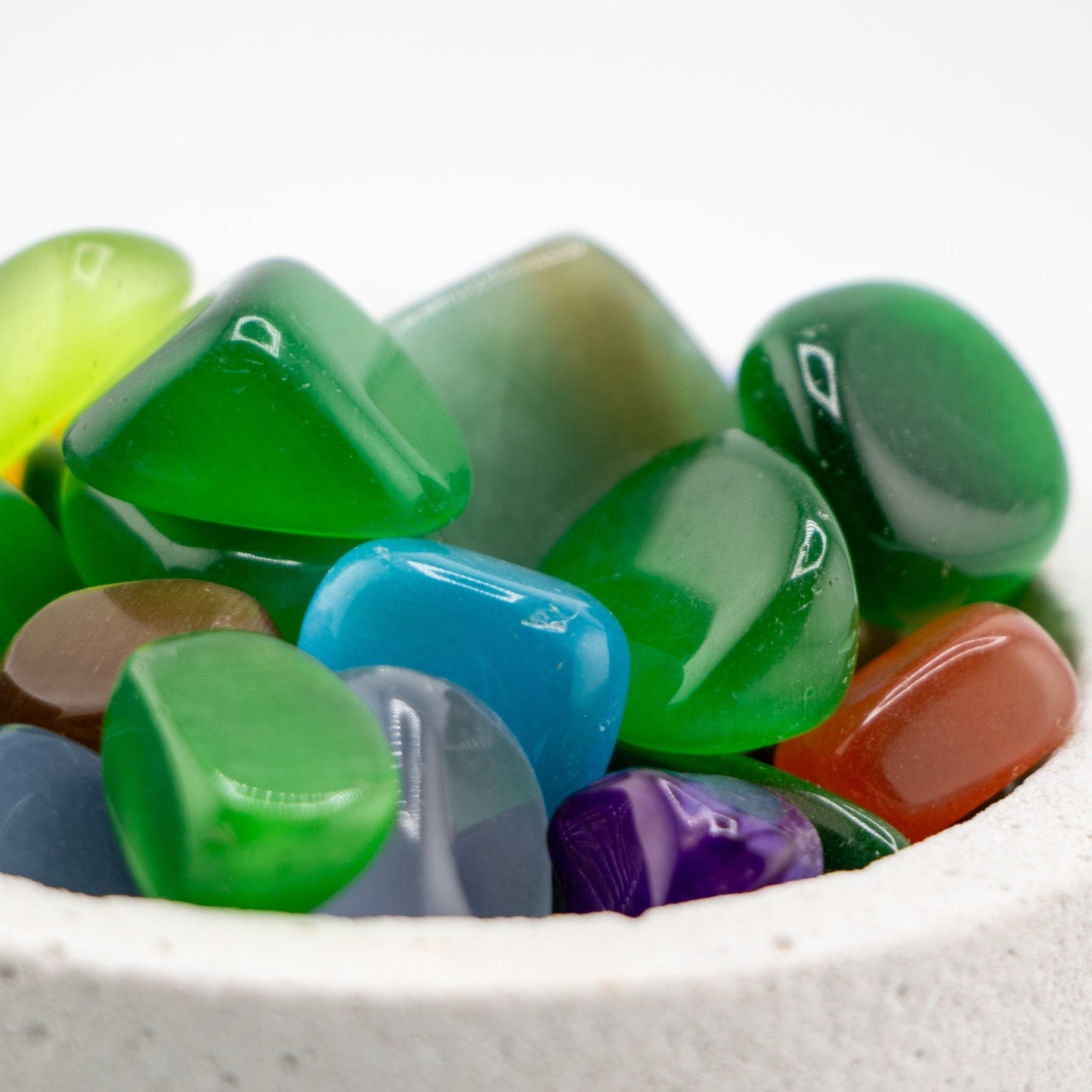 Ojo de Gato Pulido – Piedra Preciosa Verde Café Azul Morado de Intuición y Protección para Velas y Decoración - Candle Craft