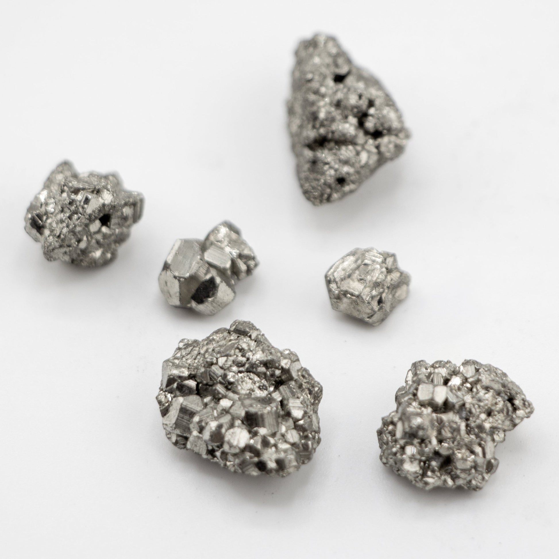 Pirita Natural – Piedra Plateada de Protección y Abundancia para Velas y Decoración - Candle Craft